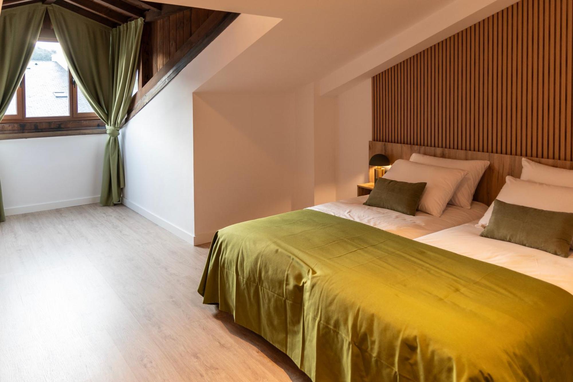 Hotel & Restaurante El Casino Villafranca Del Bierzo Ngoại thất bức ảnh